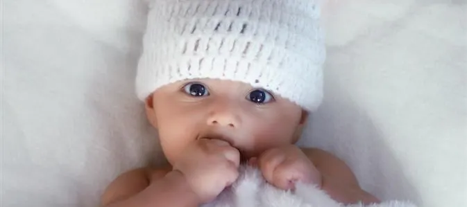 Bébé Fille
