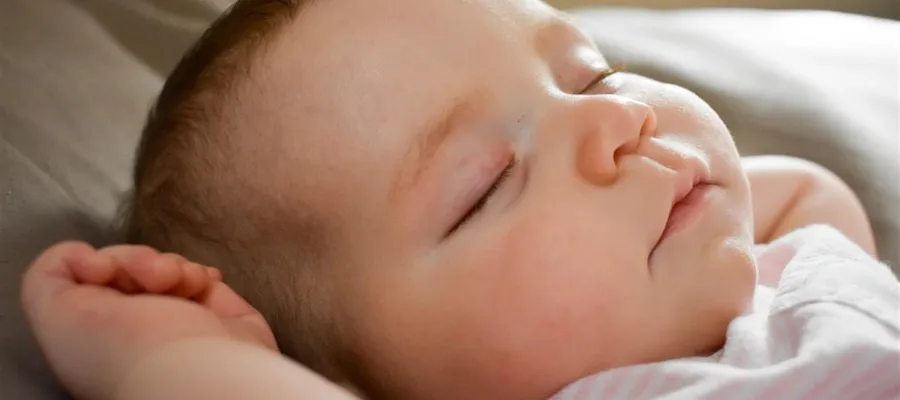Bébé Fille