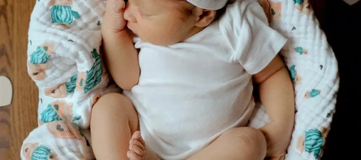 Bébé Fille