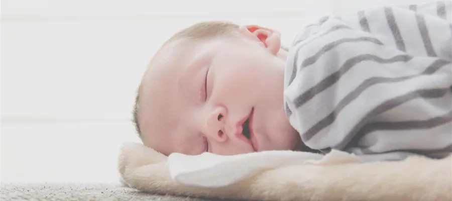 Bébé Fille